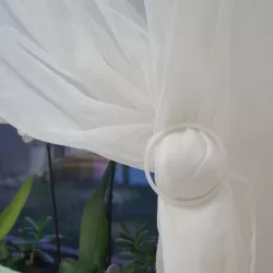 Basic one piece curtain tieback