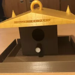 bird house feeder