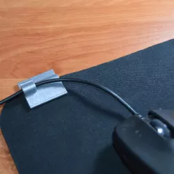 CLIP-mouse-wire-to-mousepad