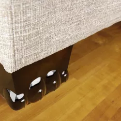 Couch foot facade (Tiger style)