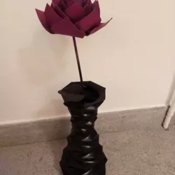 Heptagonal vase
