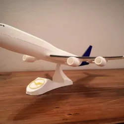 SNAP-FIT JUMBO JET - 747-8i -