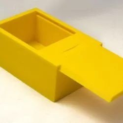 Box with sliding lid
