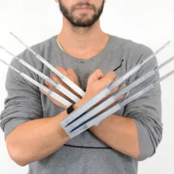 le FabShop Wolverine Claws