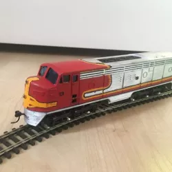 Santa Fe - Super Chief - F-series, A unit scale model train in HO (1:87)