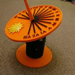 Self calibrating sundial
