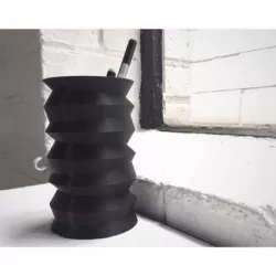 Tilted Circle Vessel