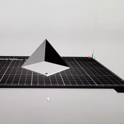wall hanging triangle planter