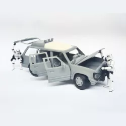 1:18 Jurassic Park Car for 3.75 Inch Figure No Support