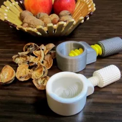 Nut & walnut cracker [My grandma design]