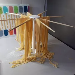 Pasta dryer