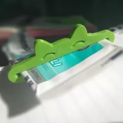Toothpaste Squeezer