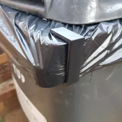 Wheelie-Bin Liner Clips