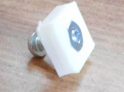 Nut capture for 8-32 nuts