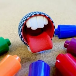 Bubble Chair: Big Mouth