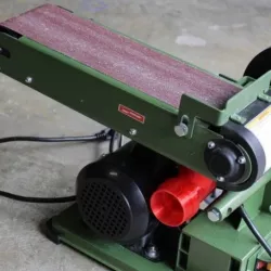 Central Machinery 4"x36" Belt Sander Wet/Dry Vac Sawdust Collector