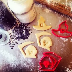 Halloween Grim Reaper and Witch Hat Cookie Cutters