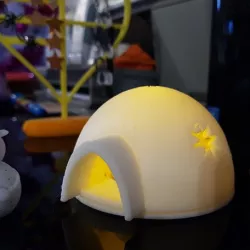 Igloo box and tealight