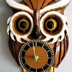 OWL CLOCK with moving eyes
