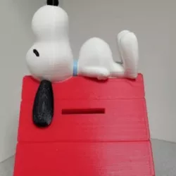 Snoopy on Doghouse Bank