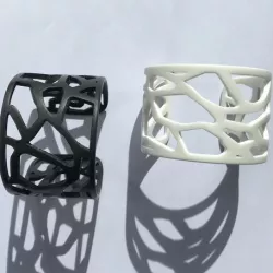 Thermoformed bracelet Mucem