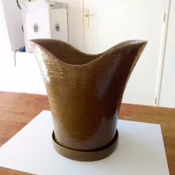 Flower pot