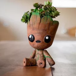 Grooty the articulated Planter