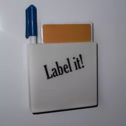 Label container