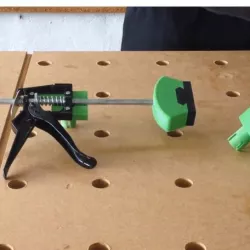Quick-clamping system for MFT Festool type multifunction table