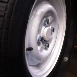 Tire hub cap