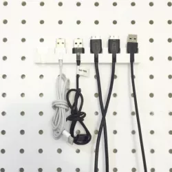 USB Cable Holder (6 Cables) for Pegboard