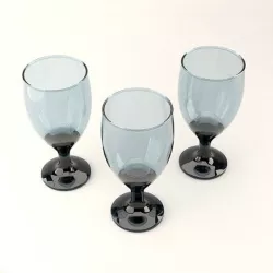 Realistic 3D Glass