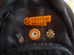 Pin "Vote Pirate!" (with script)