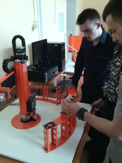 5 axis robot arm- simple and best!