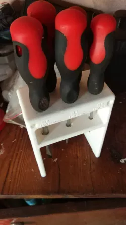 Подставка под отвертки Vira. Vira screwdriver stand.