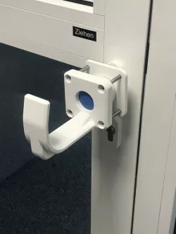 Arm opener for round knob door handle
