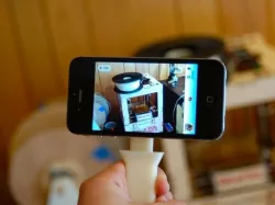Collapsable iPhone Camera Handle