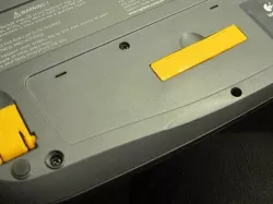 Keyboard battery cover