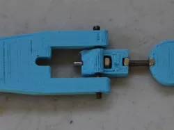 Adjustable Extruder Latch