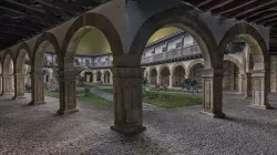 Courtyard with benches and trees