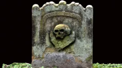 Lewes family grave, Morpeth