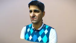 Mo