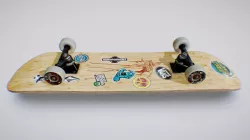 Skateboard WIP - Pointless stickers !
