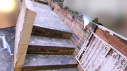 steps