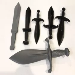 Fantasy short sword or dagger - low res to high