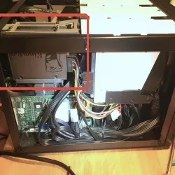 FractalDesign Node 304 Case: Mount for up to 4 additional 2.5" SSDs/HDDs