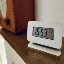 Minimalistic Digital Desktop Clock