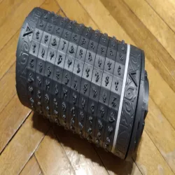 Lovecraftian cryptex letters