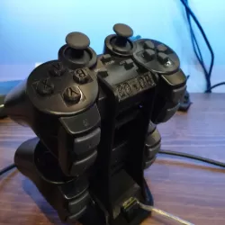 Controller Stand for DualShock 3 with integrated usb hub