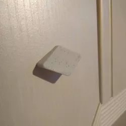 closet handle
